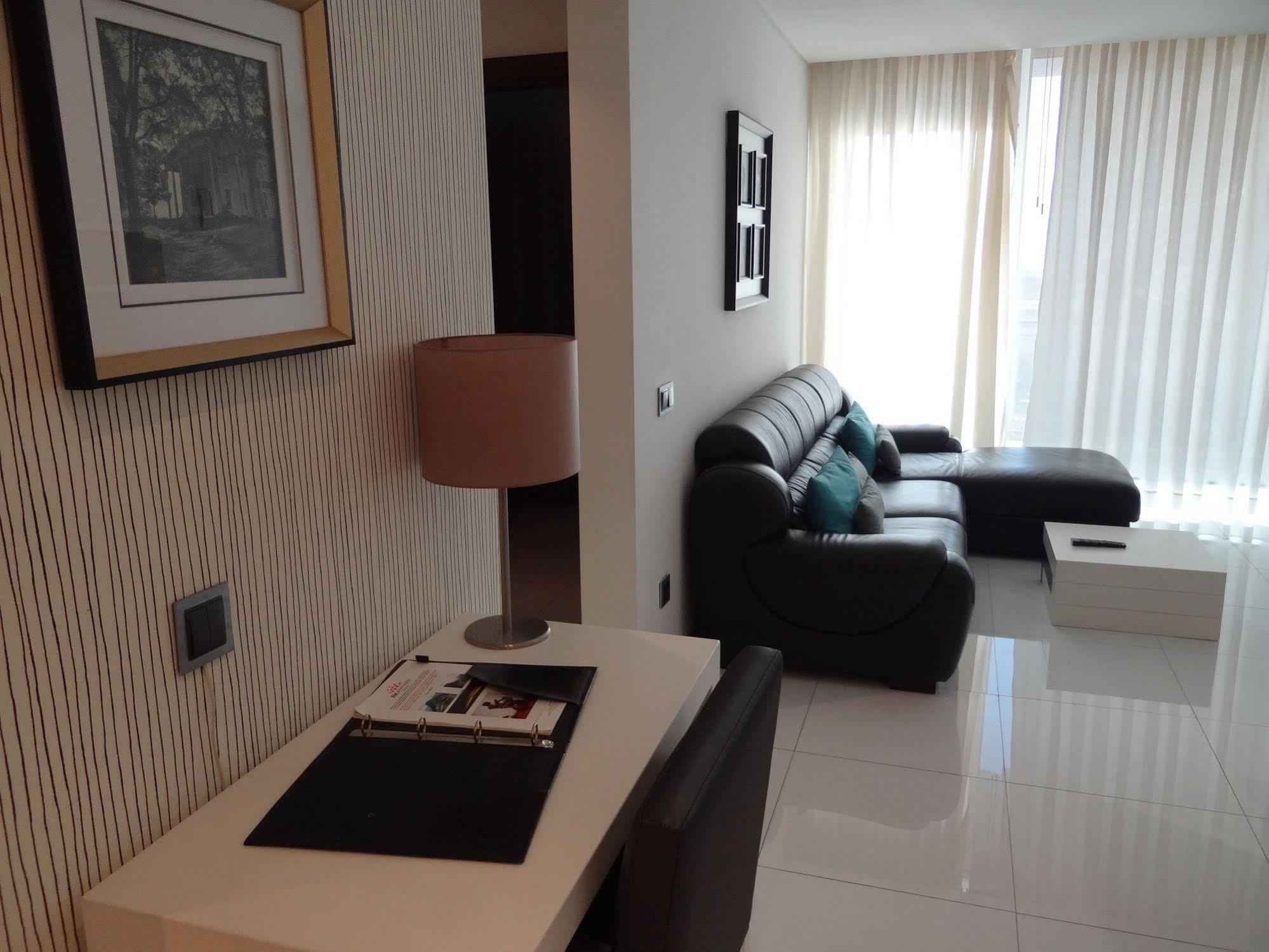 Rk Suite Hotel ลูอันดา ภายนอก รูปภาพ